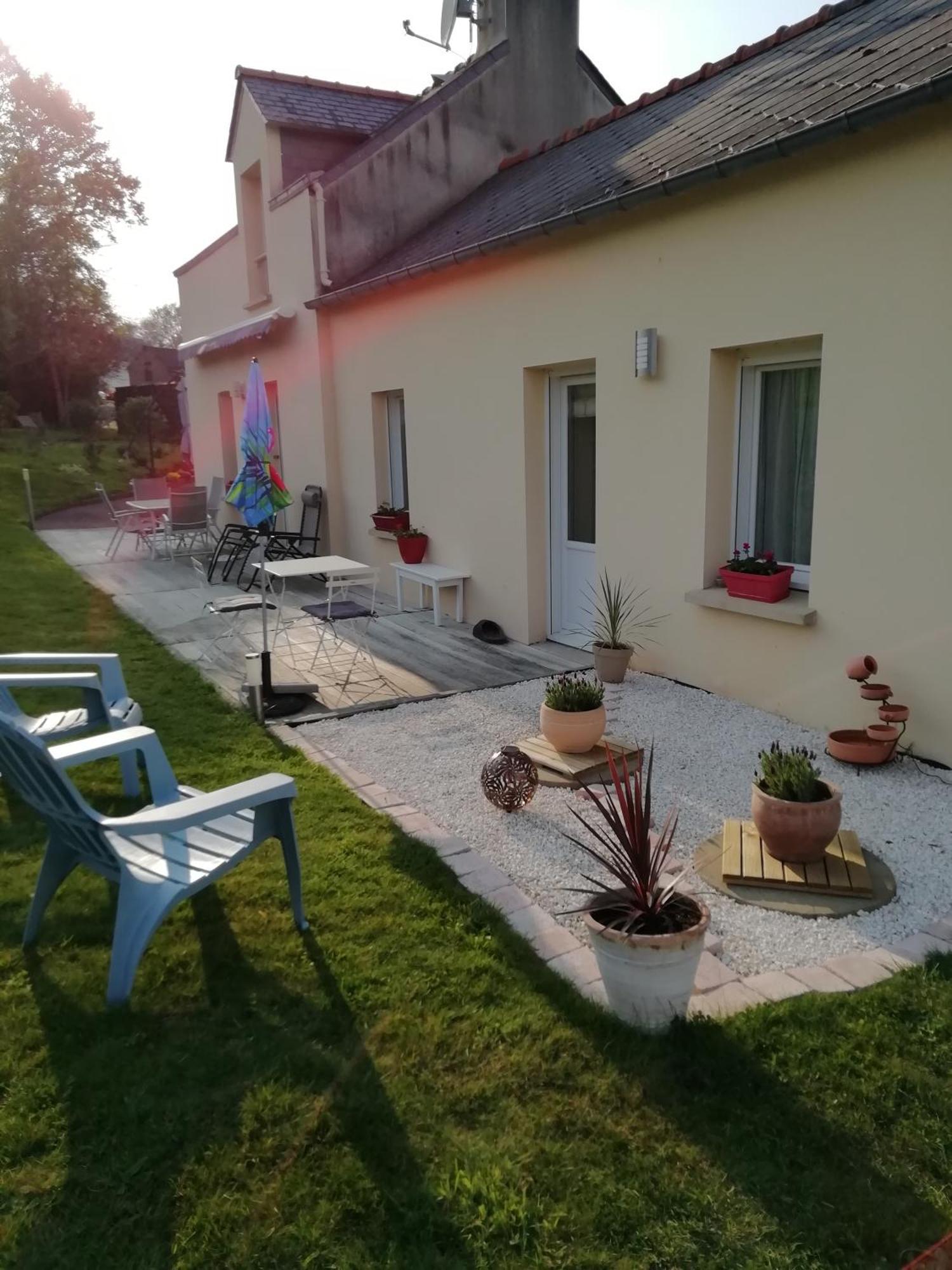 Kerlan Bed & Breakfast Béganne Exterior photo