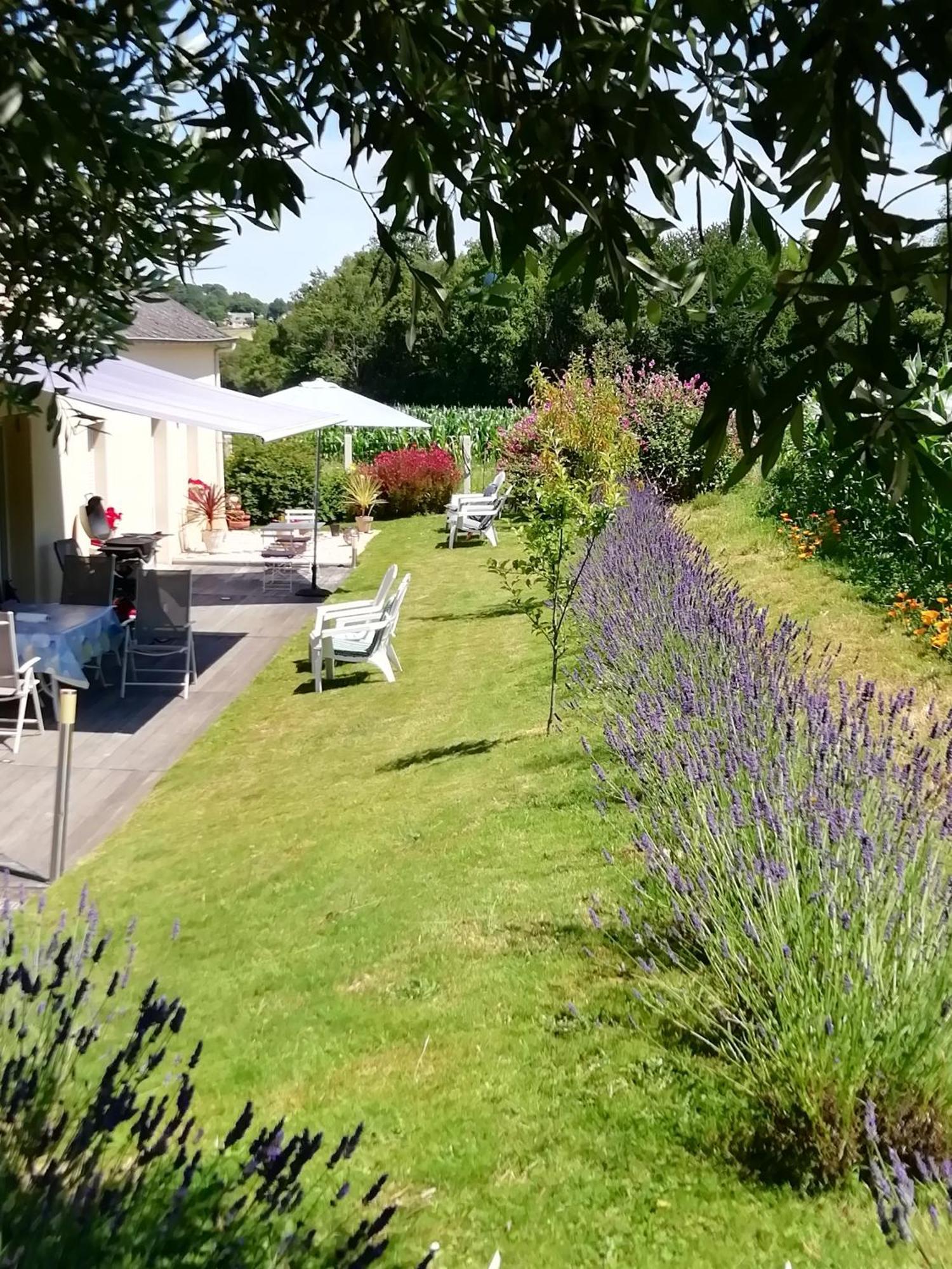 Kerlan Bed & Breakfast Béganne Exterior photo
